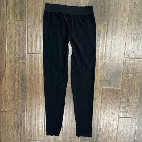 Le Chateau Leggings - Picture 2 of 7